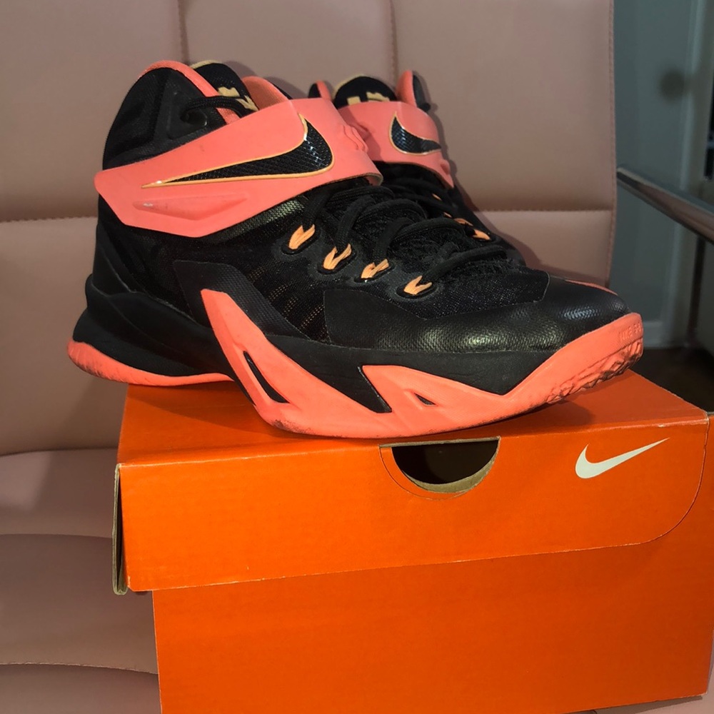 Nike lebron